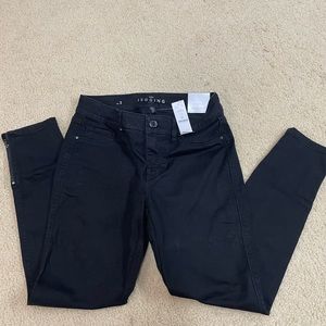 Brand new with tags Black jeggings crop
